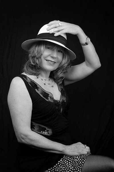 _7113361BN.jpg - Frente a la cámara  - Retratos de estudio -