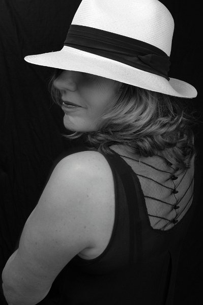 _7113452BN.jpg - Frente a la cámara  - Retratos de estudio -