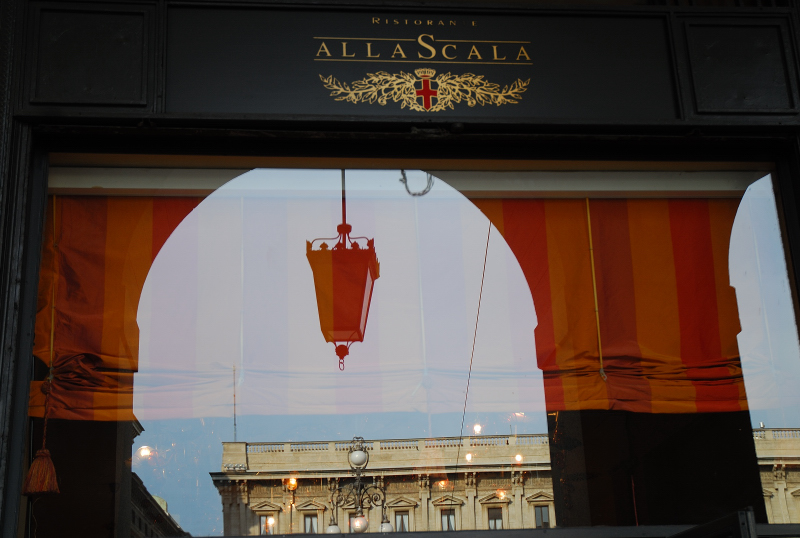 milano20070618_17.JPG - - Milán - La scala
