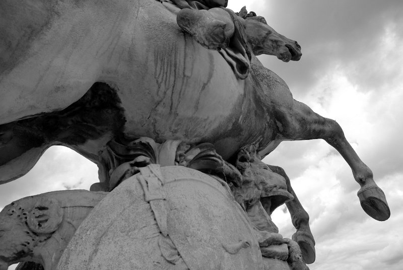 LOM_43930001.JPG - - La Concorde -- Coysevox Antoine 1640 1720 "La Renommée montée sur Pégase" Moulage Marbol, 1698-1702, instalado en Les Tuileries en 1719 ; expuesto en el Louvre
