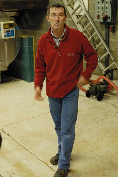 _S102077.jpg - Fixin : vigneron